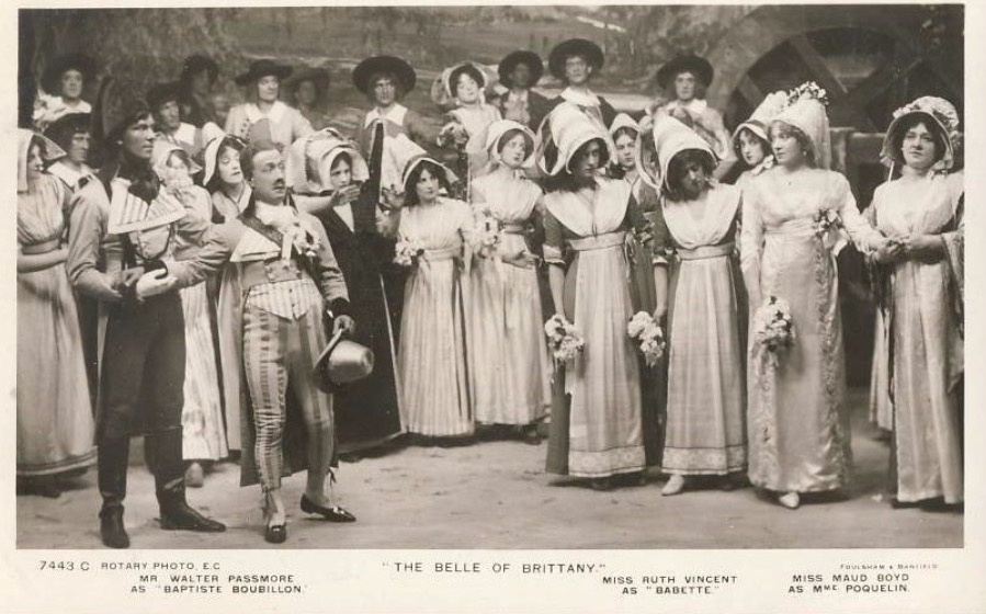 Aktourien hag aktourezed "The Belle of Brittany" war leurenn Broadway. Gwirioù miret : Glenn Christodoulou Collection